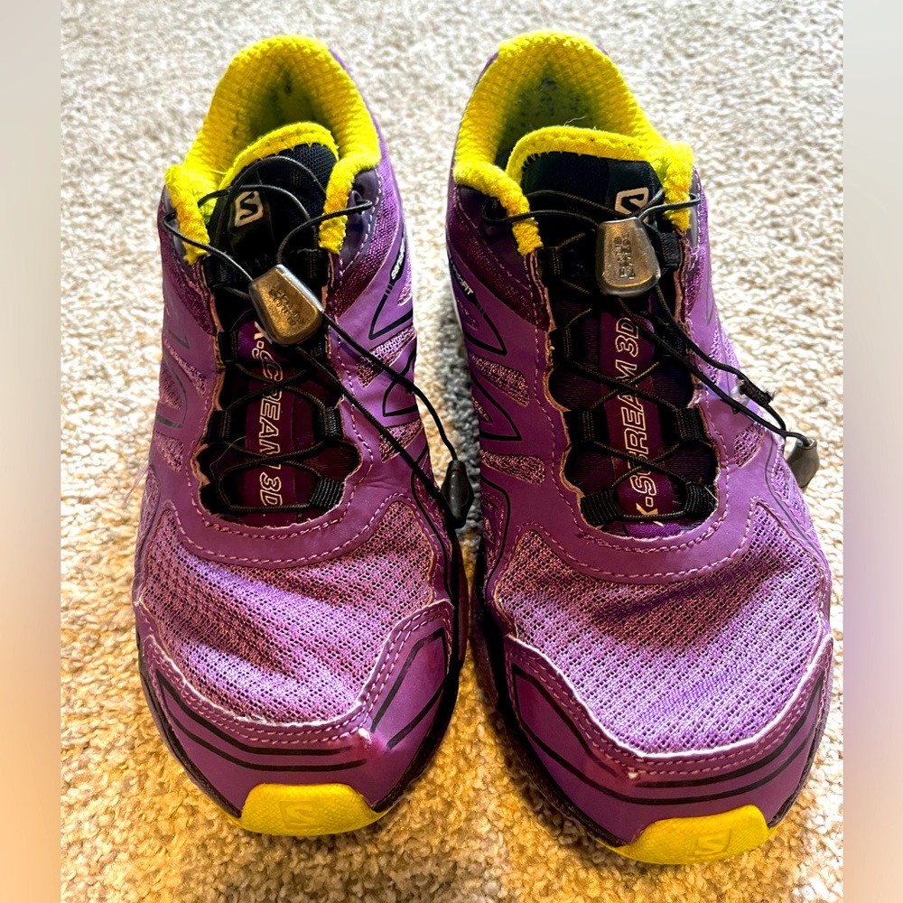 Salomon sneakers size 8